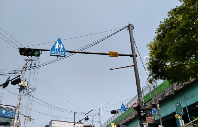 다기능표지판 설치사진(문창초).jpg